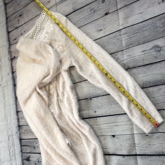 🔥FairySeason.com Fuzzy White Sweater Dress with Lace Detail - Picture 10 of 11